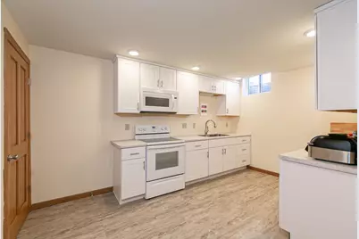 2190 Hidden Creek Road, Neenah, WI 54956 - Photo 27