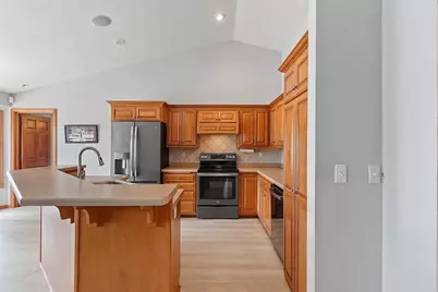 3950 Agatha Christie Avenue, De Pere, WI 54115 - Photo 9