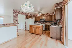 8480 Shirley Ct, Winneconne, WI 54986 - Photo 5