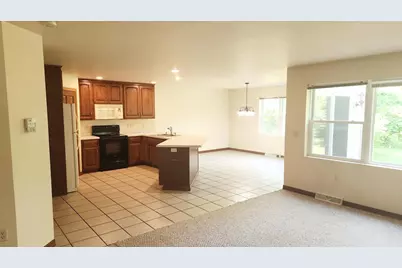 715 Edge Point Court #2, De Pere, WI 54115 - Photo 7