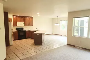 715 Edge Point Ct, De Pere, WI 54115 - Photo 7