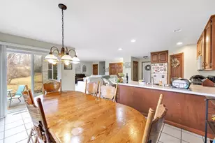 715 Edge Point Ct, De Pere, WI 54115 - Photo 9