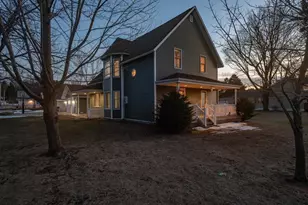 215 Alfred St, Weyauwega, WI 54983 - Photo 7