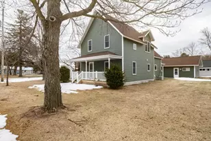215 Alfred St, Weyauwega, WI 54983 - Photo 15
