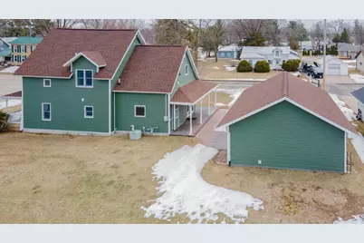 215 E Alfred Street, Weyauwega, WI 54983 - Photo 23