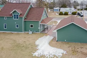 215 E Alfred St, Weyauwega, WI 54983 - Photo 23