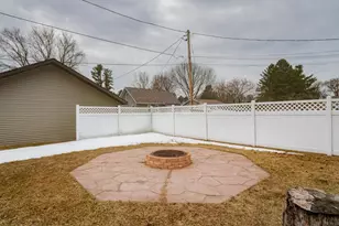 215 E Alfred St, Weyauwega, WI 54983 - Photo 19