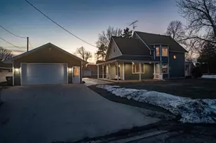 215 Alfred St, Weyauwega, WI 54983 - Photo 9