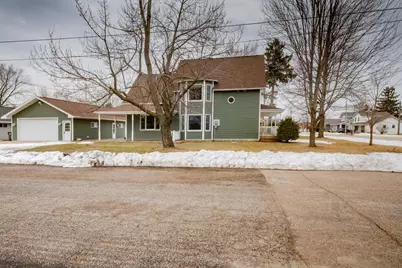 215 E Alfred Street, Weyauwega, WI 54983 - Photo 11