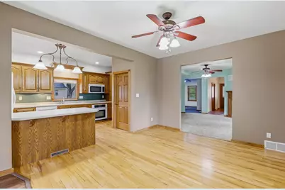 215 E Alfred Street, Weyauwega, WI 54983 - Photo 17