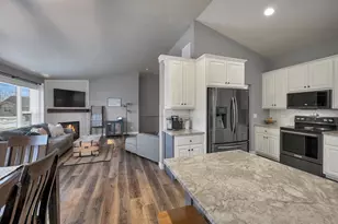 1372 Lear Ln, De Pere, WI 54115 - Photo 17