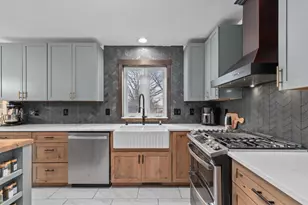 200 Fox Fire Dr, Oshkosh, WI 54904 - Photo 11