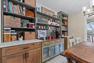 200 Fox Fire Dr, Oshkosh, WI 54904 - Photo 7