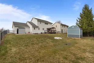 200 Fox Fire Dr, Oshkosh, WI 54904 - Photo 37