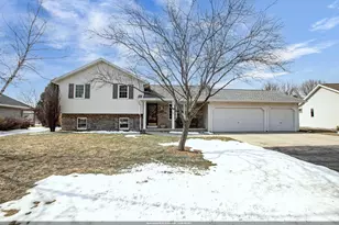 1248 Deer Haven Dr, Menasha, WI 54952 - Photo 1
