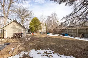 212 4th St, Neenah, WI 54956 - Photo 5