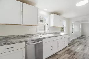 831 Martin St, Menasha, WI 54952 - Photo 7