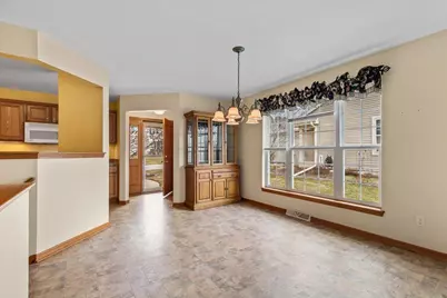 N160W20271 Fox Creek Drive, Jackson, WI 53037 - Photo 9