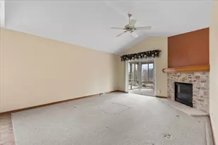 N160W20271 Fox Creek Dr, Jackson, WI 53037 - Photo 11