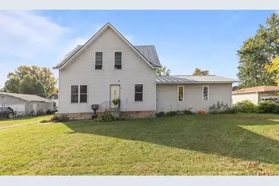 514 E Beacon Avenue, New London, WI 54961 - Photo 1