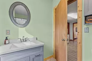 514 E Beacon Ave, New London, WI 54961 - Photo 9