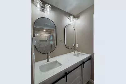 1747 Oakdale Avenue, Green Bay, WI 54302 - Photo 7