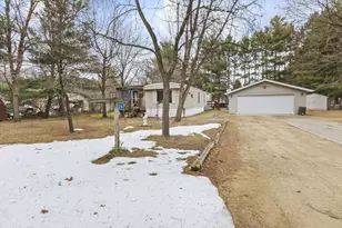 226 E Lohrville Ave, Redgranite, WI 54970 - Photo 5