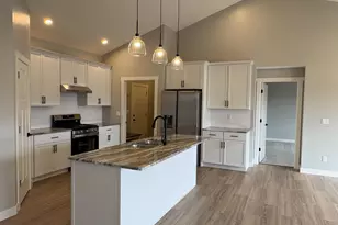 N9246 Homestead Ln, Appleton, WI 54915 - Photo 9