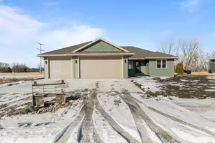 378 Pauls Pl, Oshkosh, WI 54904 - Photo 37