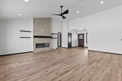 378 Pauls Place, Oshkosh, WI 54904 - Photo 11