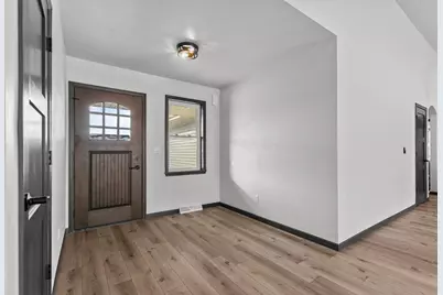 378 Pauls Place, Oshkosh, WI 54904 - Photo 15