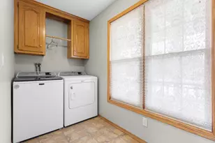 2443 Ravine Ct, Green Bay, WI 54313 - Photo 19