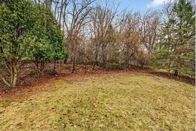 2516 Bittersweet Avenue, Green Bay, WI 54301 - Photo 9