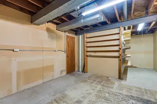 15945 Smith Dr, Brookfield, WI 53005 - Photo 45