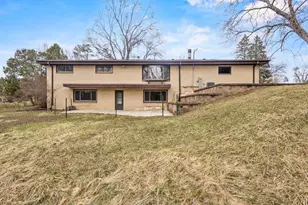 15945 Smith Dr, Brookfield, WI 53005 - Photo 49