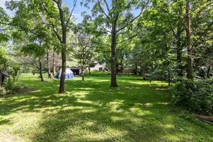 419 Maple Ln, Neenah, WI 54956 - Photo 9