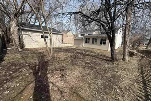 745 Carver Ln, Menasha, WI 54952 - Photo 13