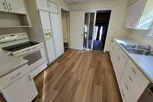 217 E Center St, Shawano, WI 54166 - Photo 5