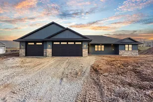 3382 Largo Ridge Ct, Green Bay, WI 54311 - Photo 5