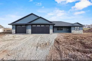 3382 Largo Ridge Ct, Green Bay, WI 54311 - Photo 1