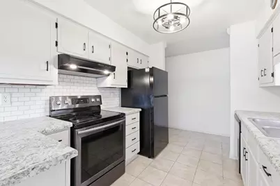 1161 Gillingham Road, Neenah, WI 54956 - Photo 3