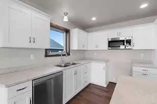 1621 Frontier Rd, Luxemburg, WI 54217 - Photo 9