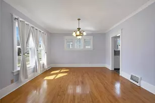 866 Howard St, Green Bay, WI 54303 - Photo 3