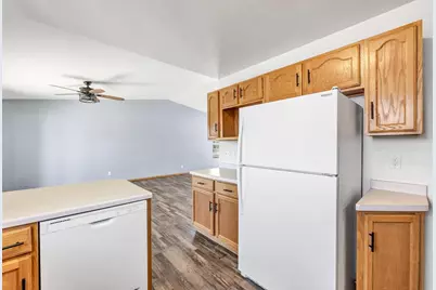 430 Steno Trail, Pulaski, WI 54162 - Photo 9