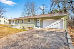 1009 Riverside Dr, Waupaca, WI 54981 - Photo 55