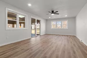 1645 Crestview Dr, Oshkosh, WI 54904 - Photo 13