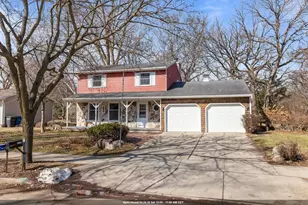 1645 Crestview Dr, Oshkosh, WI 54904 - Photo 1