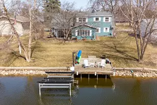 917 Windward Ct, Oshkosh, WI 54901 - Photo 1