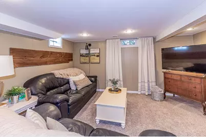 1406 Lawrence Street, New London, WI 54961 - Photo 21