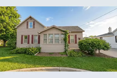 636 W 7th Avenue, Oshkosh, WI 54902 - Photo 3